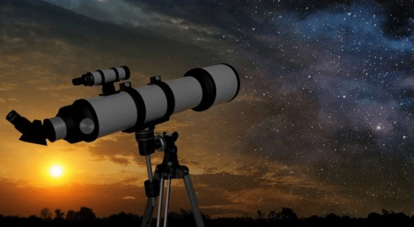 مركز الفلك الدولي يعلن موعد أول أيام عيد الأضحى 2025