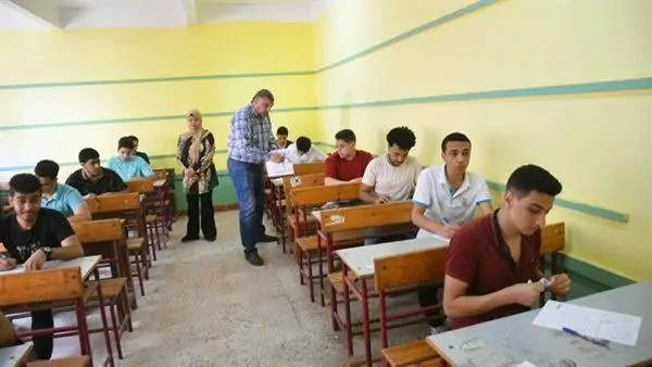 امتحانات الأول الثانوي