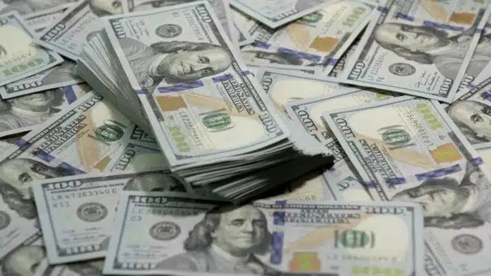 أسعار الدولار اليوم 2 مايو 2025 في ختام التعاملات.. «تحديث لحظي»