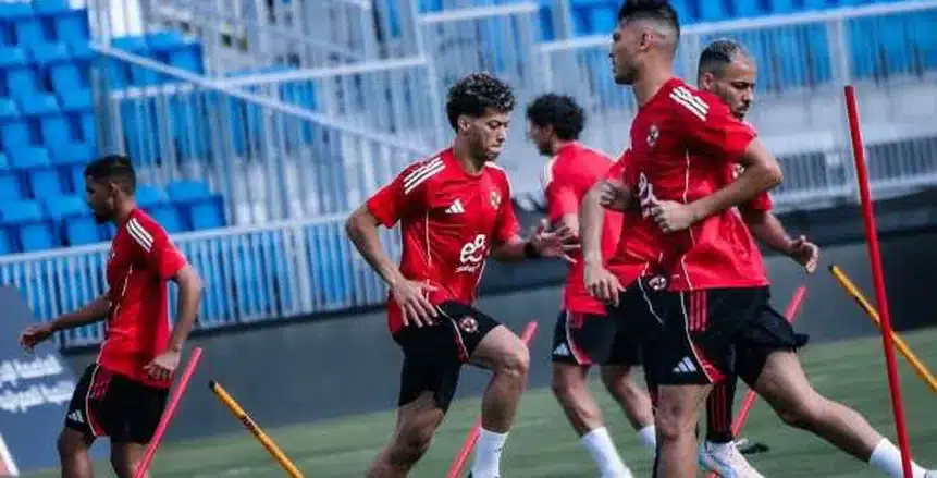 الأهلي يختتم مرانه الثاني على ملعب جامعة نوفا.. استعدادًا للمواجهة