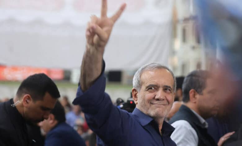 الرئيس الإيراني: لا نسعى للحرب.. وإسرائيل تهدد أمن المنطقة