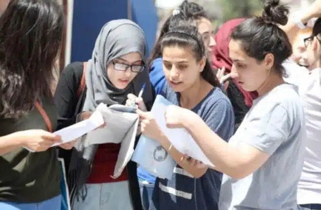 جدول الثانوية العامة 2025 للقسمين الأدبي والعلمي.. مع التفاصيل