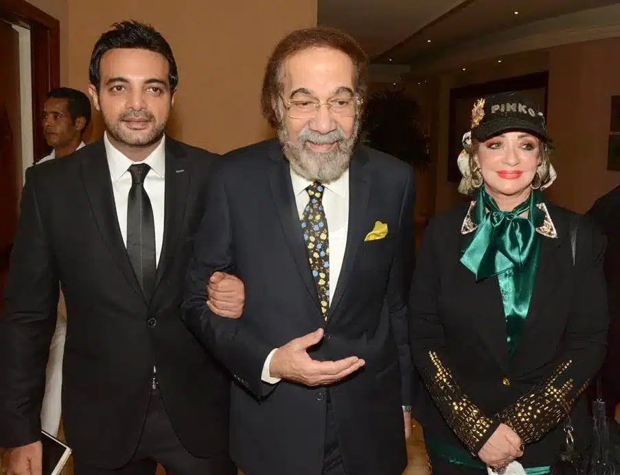 عمرو محمود ياسين يحيي ذكرى رحيل والده الخامسة