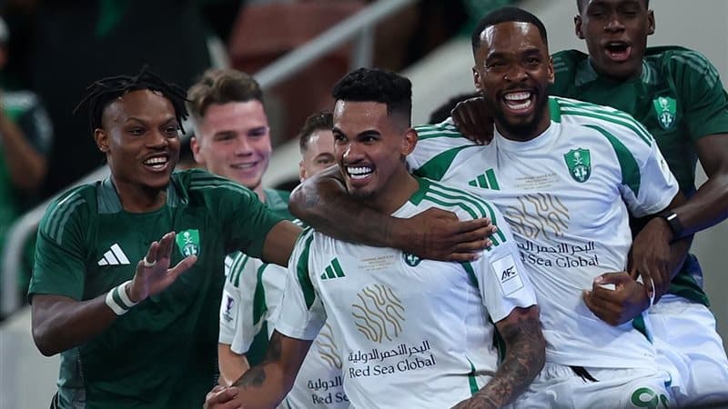 موعد مباراة الأهلي والنجمة في الدوري السعودي 2025-2026